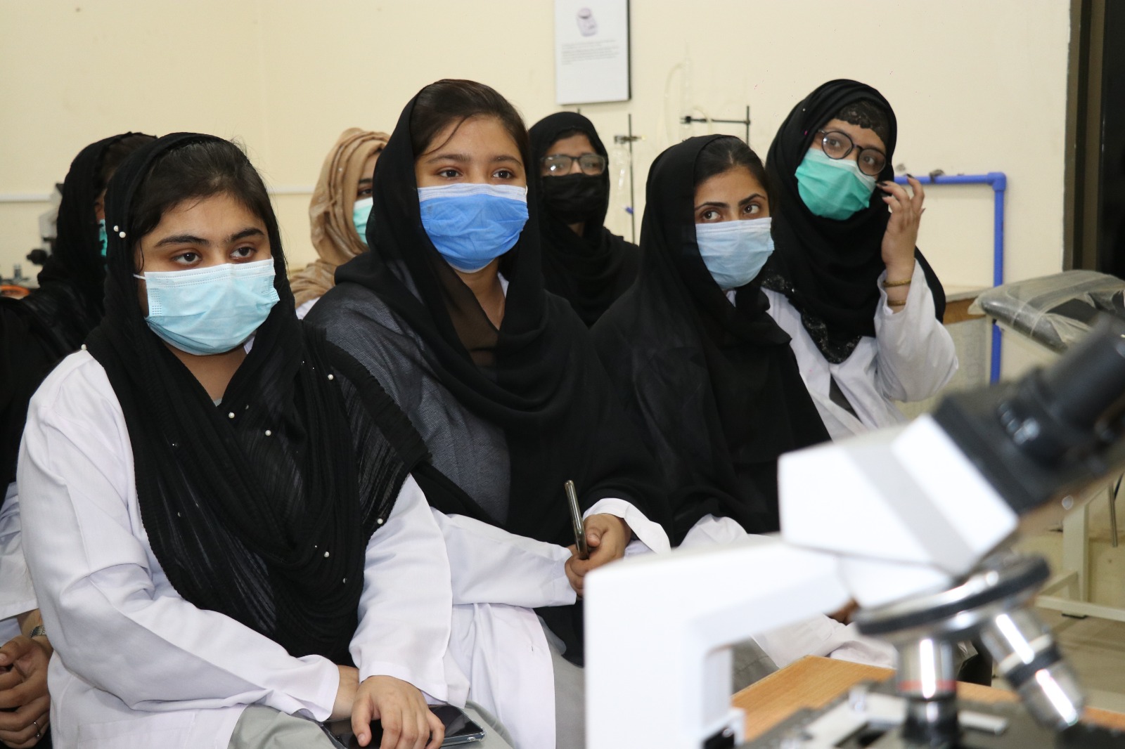 EduCareer Sindh Institute Students Picture 3